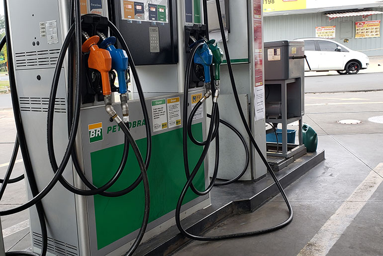 Combustíveis ficam mais caros nas refinarias da Petrobras (Foto: Patrícia Lisboa/Dropes)