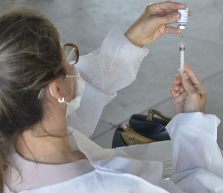 Vacinação de pessoas com 60 anos acontece amanhã (Foto: Eliandro Figueira/RIC/PMI)
