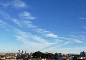 A segunda é de sol, poucas nuvens e baixas temperaturas em Indaiatuba (Foto: Patrícia Lisboa/Dropes/Direitos Reservados)