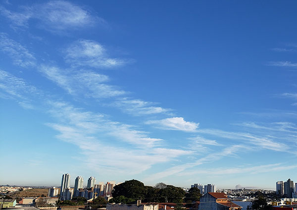 A segunda é de sol, poucas nuvens e baixas temperaturas em Indaiatuba (Foto: Patrícia Lisboa/Dropes/Direitos Reservados)