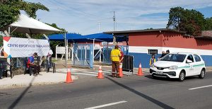 A vacinação acontece no Centro Esportivo (Foto: Patrícia Lisboa/Dropes/Direitos Reservados)