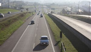 SP-75 recebe 214 mil veículos no feriadão, 15 mil a mais do que o previsto (Foto: Divulgação/AB Colinas)