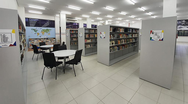 A Biblioteca Municipal fica na Casa da Memória (Foto: Divulgação/RIC/PMI)