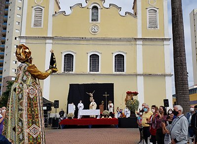 Missa de Nossa Senhora Aparece reúne centenas de fiéis em Indaiatuba (Foto: Patrícia Lisboa/Dropes/Direitos Reservados)