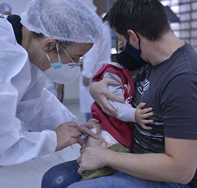 A vacinação é para erradicar doenças imunopreveníveis em crianças e adolescentes (Foto: Eliandro Figueira/RIC/PMI)