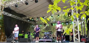 Pintou o Samba em apresentação no Casarão Pau Preto neste domingo (Foto: Patrícia Lisboa/Direitos Reservados)