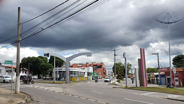 A tarde desta segunda é nuvens carregadas em Indaiatuba (Foto: Patrícia Lisboa/Dropes)