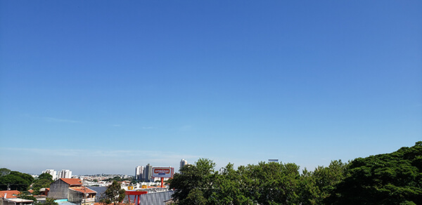 A sexta-feira é de céu claro em Indaiatuba (Foto: Patrícia Lisboa/Dropes)