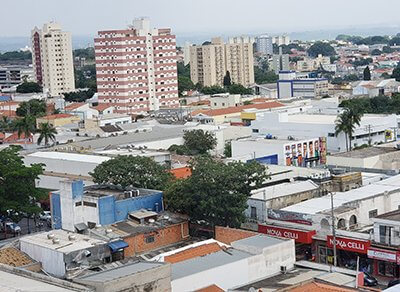 Imóveis sem afastamento mínimo nas laterais e fundos têm prazo para regularização (Foto: Patrícia Lisboa/Dropes)