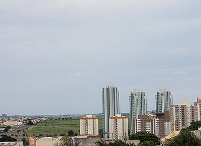 A manhã desta segunda é de tempo nublado nesta segunda (Foto: Patrícia Lisboa/Dropes)