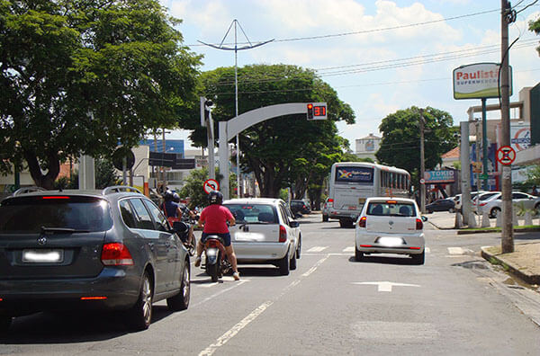 Em 2021, foram aplicadas 17.566 multas de trânsito em Indaiatuba (Foto: Arquivo/Patrícia Lisboa/Dropes)