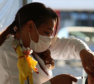 A vacinação é uma das medidas de combate ao influenza e à covid-19 (Foto: Rovena Rosa/Agência Brasil)