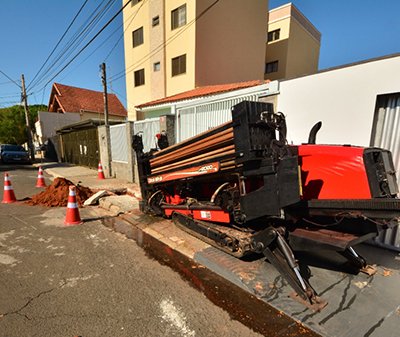 Obras são realizadas por método não destrutivo (Foto: DCS/Saae)