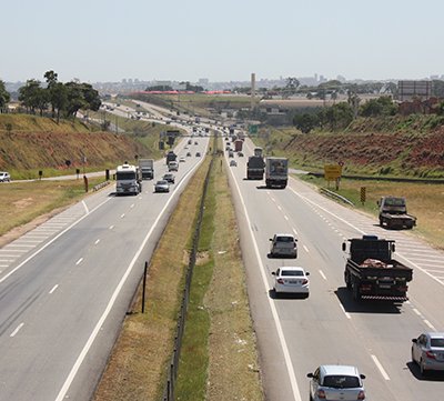 Cerca de 232 mil veículos são aguardados na SP-75 durante o final de semana prolongado de Carnaval (Foto: AB Colinas)