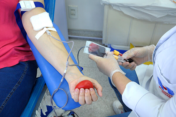 Campanha de doação de sangue acontece uma vez por mês na Fiec (Foto: Juliana Wolf/DCSI/FIEC)