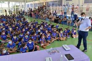 Prefeito de Indaiatuba, Nilson Gaspar, inicia entrega de tablets para alunos da rede municipal de ensino (Foto: Eliandro Figueira-RIC/PMI)