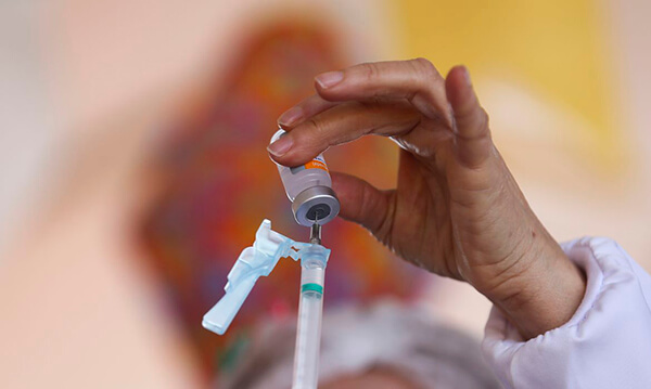 Saúde quer ampliar vacinação contra gripe e sarampo (Foto: Fabio Rodrigues Pozzebom/Agência Brasil)