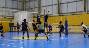 Voleibol masculino adulto de Indaiatuba entra em quadra no sábado, em Sorocaba (Foto: Divulgação/RIC/PMI)