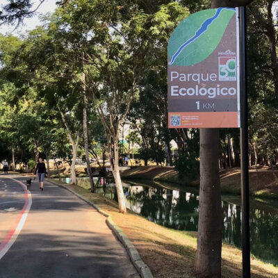 Sinalização foi instalada na pista de caminhada e ciclovia do Parque Ecológico (Foto: Eliandro Figueira/RIC/PMI)