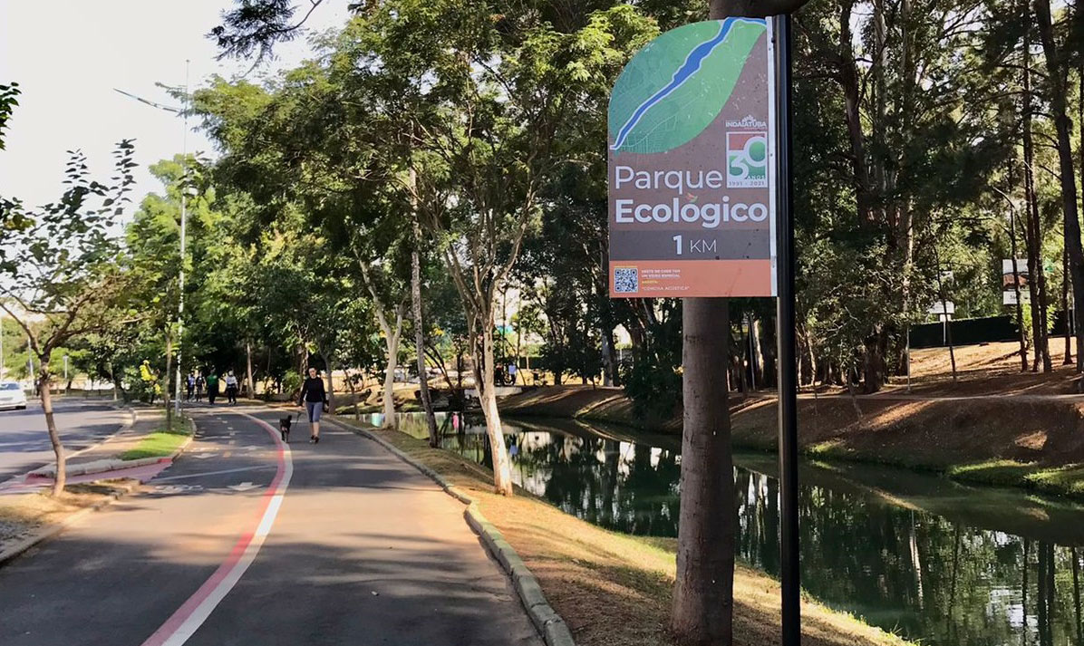 Sinalização foi instalada na pista de caminhada e ciclovia do Parque Ecológico (Foto: Eliandro Figueira/RIC/PMI)