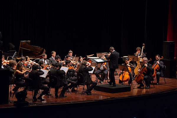 Orquestra Sinfônica de Indaiatuba se apresenta na Sala Acrísio de Camargo, no Ciaei (Foto: Felipe Gomes/Amoji)