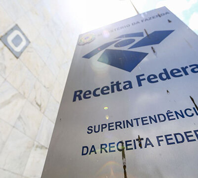A Receita pagará automaticamente a diferença na conta informada na declaração do Imposto de Renda (Foto: Marcelo Camargo/Agência Brasil)