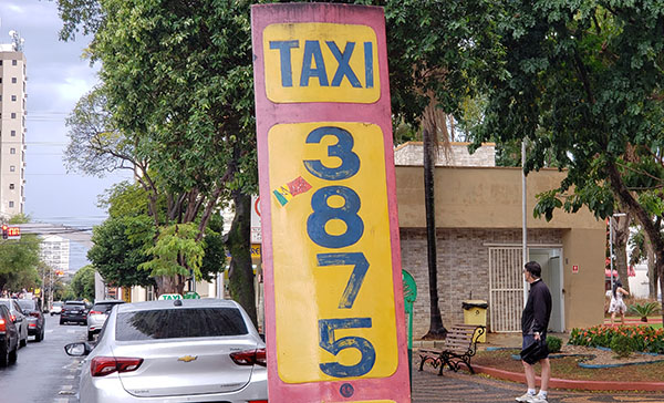 Indaiatuba tem 65 taxistas aptos a receber o auxílio do governo federal (Foto: Patrícia Lisboa/Dropes)