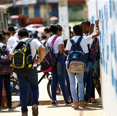 Alunos do 6° ao 9° ano do ensino médio podem participar do concurso de poesia (Foto: Marcelo Camargo/Agência Brasil)