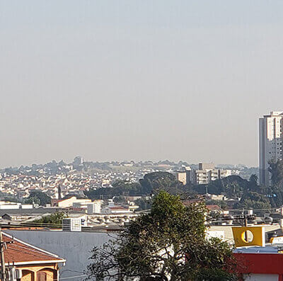 O tempo segue estável, hoje; amanhã, a rápida passagem de uma frente fria pelo litoral provoca aumento da nebulosidade, mas, ainda não chove em Indaiatuba