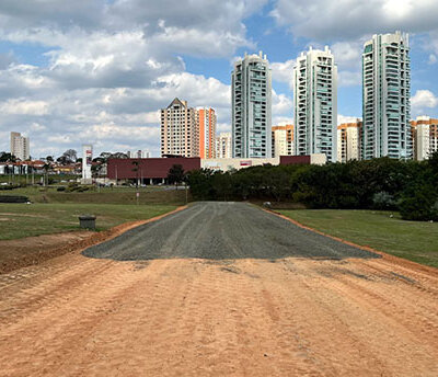 A pista de aeromodelismo ficará mais larga e mais comprida (Foto: Eliandro Figueira/RIC/PMI)