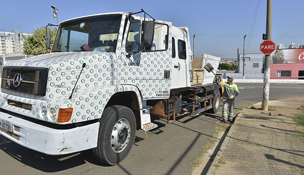 Cata Bagulho está incluído no projeto Bairro Limpo (Foto: Eliandro Figueira/RIC/PMI)