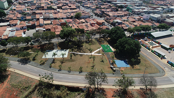A Praça Otavio Javali, no Jardim Eldorado, vai ser inaugurada na sexta (Foto: Eliandro Figueira/RIC/PMI0