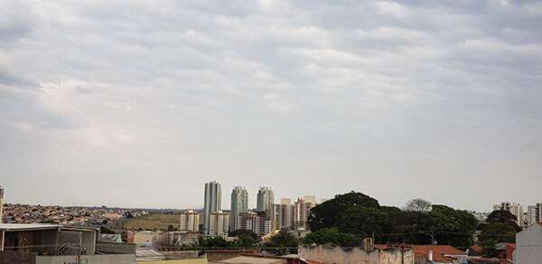 Ocorre muita nebulosidade, em Indaiatuba, nesta segunda (Foto: Patrícia Lisboa/Dropes)