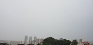 Chove na manhã desta segunda em Indaiatuba (Foto: Patrícia Lisboa/Dropes)