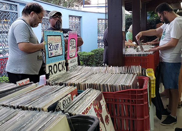 A 4ª edição da Feira de Discos foi realizada no último sábado (Foto: Patrícia Lisboa/Dropes)