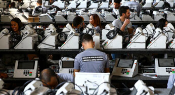 Votos brancos e nulos são descartados durante apuração