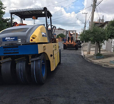 No total, 15 ruas fazem parte do convênio e serão beneficiadas pelas obras de recapeamento (Foto: Eliandro Figueira/RIC/PMI)