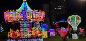 Decoração de Natal do Parque Ecológico é inaugurada (Foto: Patrícia Lisboa/Dropes)