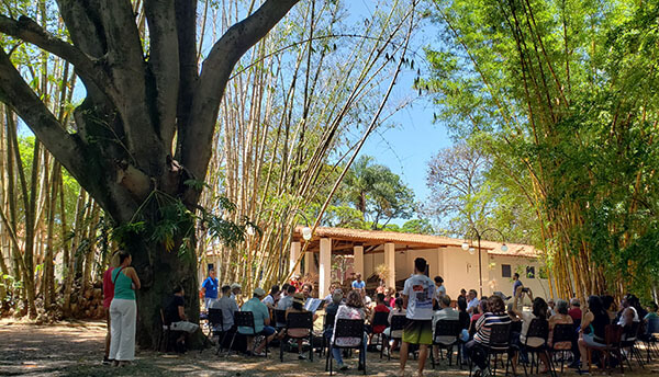 Projeto Jardim das Letras acontece no Bosque do Casarão Pau Preto (Foto: Patrícia Lisboa/Dropes)