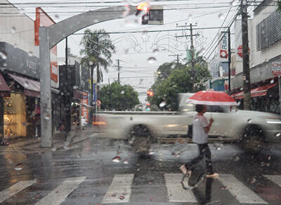 A manhã desta quarta-feira é chuvosa, em Indaiatuba (Foto: Patrícia Lisboa/Dropes)