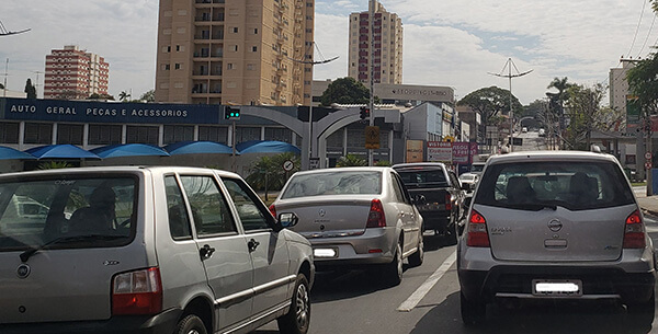 Indaiatuba aplicou mais de 52 mil multas de trânsito no ano passado (Foto: Patrícia Lisboa/Dropes)