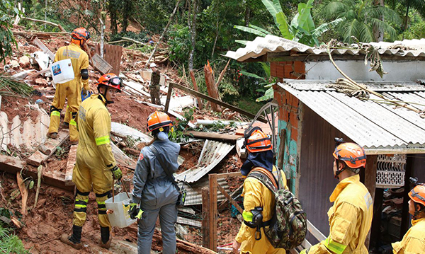 Estragos causados pela chuva em São Sebastião (Foto: Rovena Rosa/Agência Brasil)