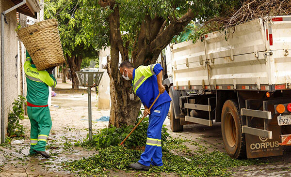 Jardim Lauro Bueno de Camargo recebe serviços do Projeto Bairro Limpo (Foto: Arquivo/Eliandro Figueira/RIC/PMI)