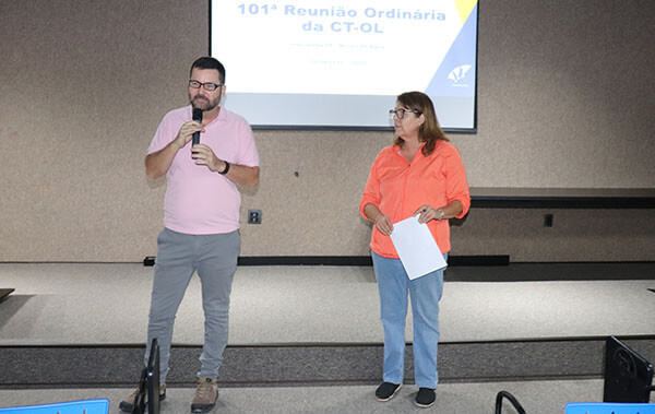 Representando o Saae, Adriano Prochowski, técnico do Departamento de Planejamento, na reunião da Ares-PCJ (Foto: DCS/Saae)