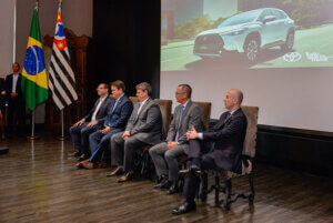 Governo de SP e Toyota anunciam R$ 1,7 bilhão para produção de compacto híbrido-flex (Foto: Mônica Andrade/Governo do Estado de SP)