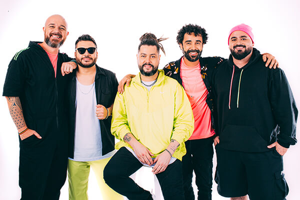 Maneva apresenta a turnê Mundo Novo, nome do 13º álbum da banda (Foto: Divulgação)
