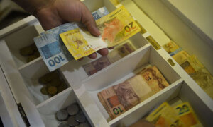 Os créditos da Nota Fiscal Paulista ficam disponíveis aos consumidores por um ano (Foto: Marcello Casal Jr/Agência Brasil)