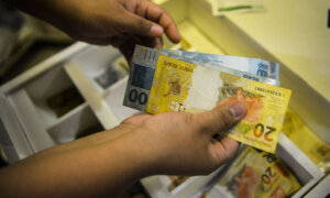 Os créditos da Nota Fiscal Paulista permanecem à disposição dos consumidores por um ano a contar da liberação (Foto: Marcello Casal Jr/Agência Brasil)