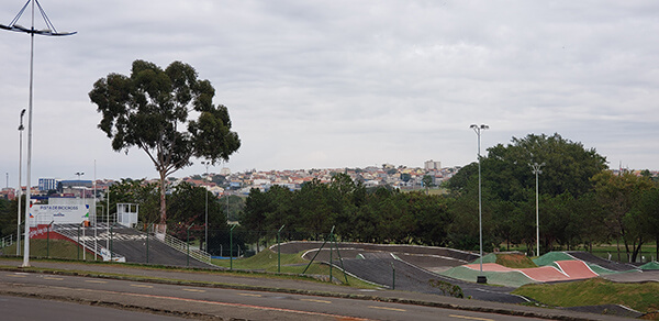 Há muita nebulosidade, em Indaiatuba, na manhã desta segunda (Foto: Patrícia Lisboa/Dropes)