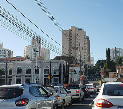 Motoristas podem optar pelo recebimento de multas pelo celular (Foto: Patrícia Lisboa/Dropes)